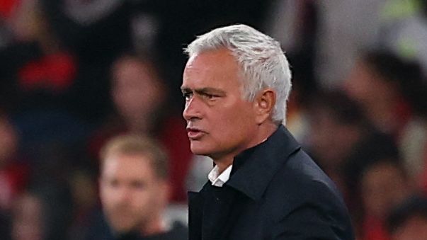 Život na vysoké noze. Objevily se nové detaily o Mourinhově angažmá v Turecku